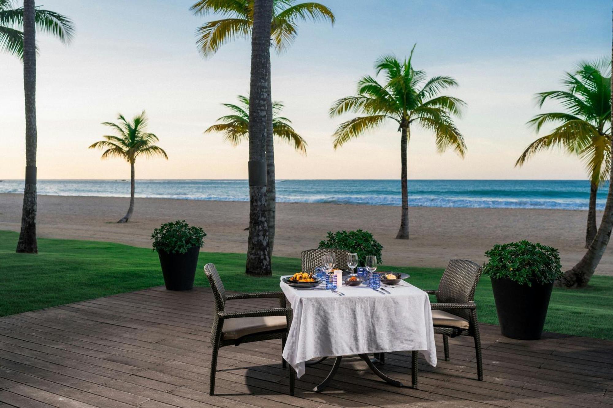 Courtyard By Marriott Isla Verde Beach Resort Сан-Хуан Екстер'єр фото