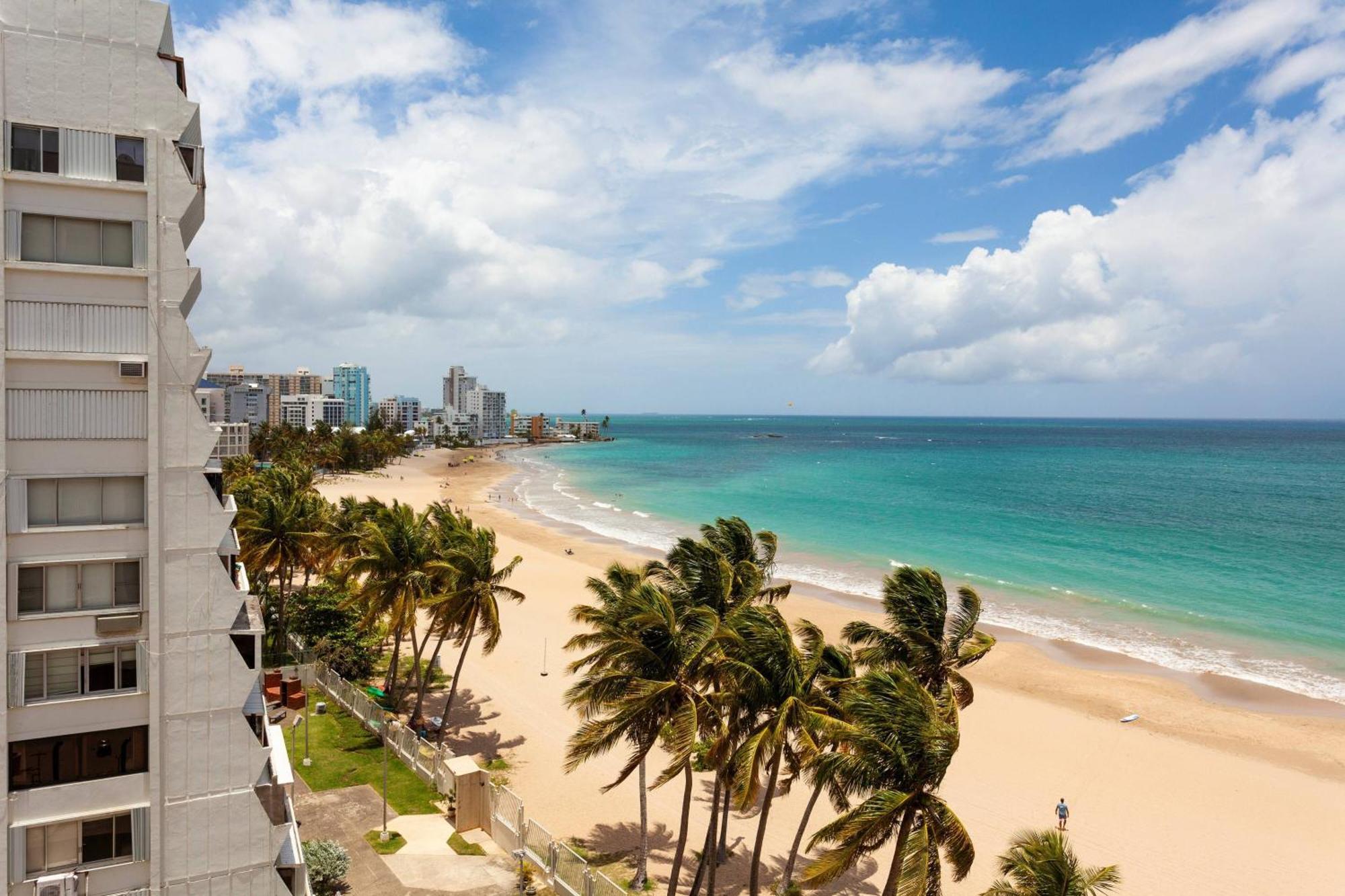 Courtyard By Marriott Isla Verde Beach Resort Сан-Хуан Екстер'єр фото