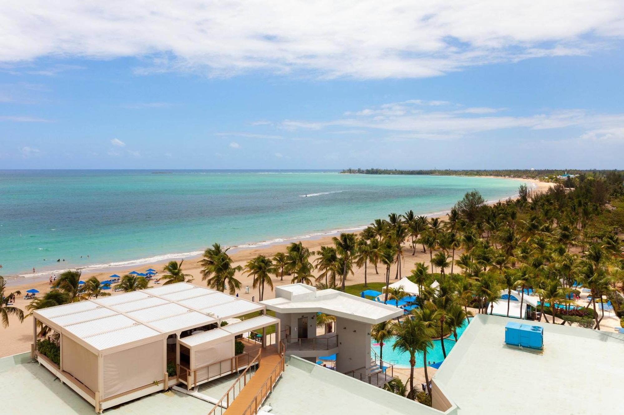 Courtyard By Marriott Isla Verde Beach Resort Сан-Хуан Екстер'єр фото