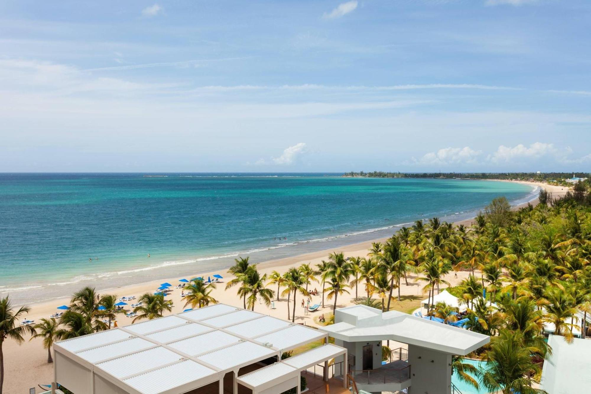 Courtyard By Marriott Isla Verde Beach Resort Сан-Хуан Екстер'єр фото