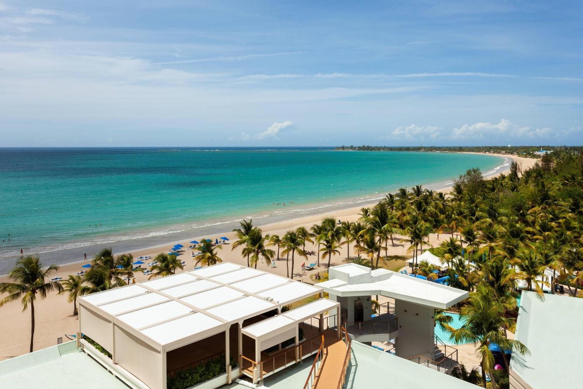 Courtyard By Marriott Isla Verde Beach Resort Сан-Хуан Екстер'єр фото